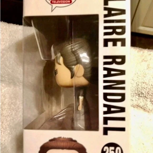 Funko Pop Outlander Claire Randall VALUTED Figure
